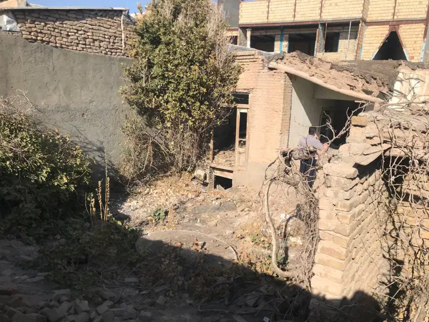 خانه کلنگی فروشی در مرکز شهر|فروش زمین و ملک کلنگی|تربت‌حیدریه, طالقانی|دیوار