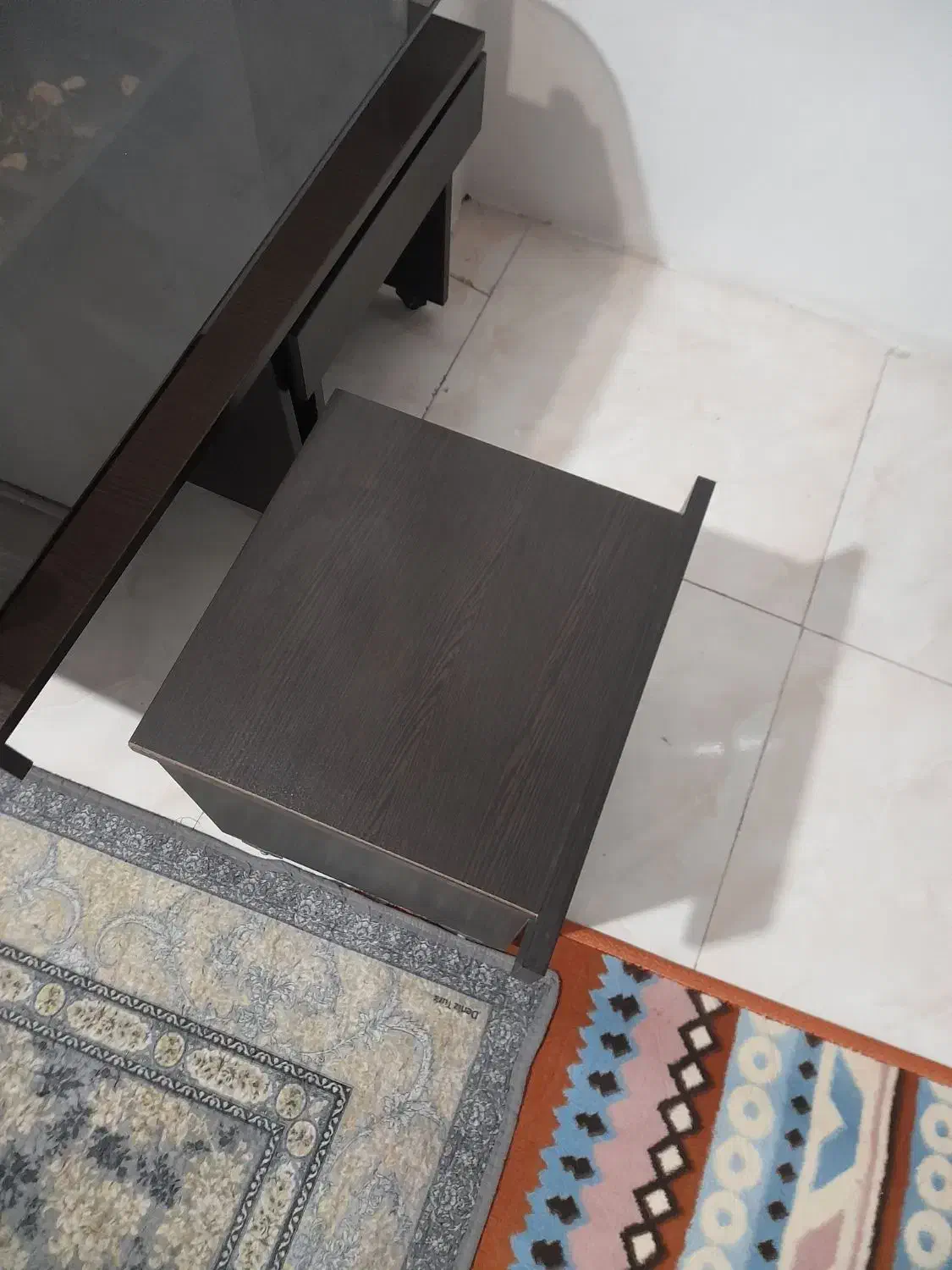 میز|مبلمان خانگی و میز عسلی|خرم‌آباد, |دیوار