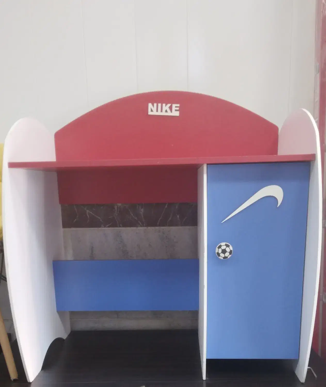 میز تحریر شیک و تمیز|میز تحریر و کامپیوتر|سنندج, |دیوار