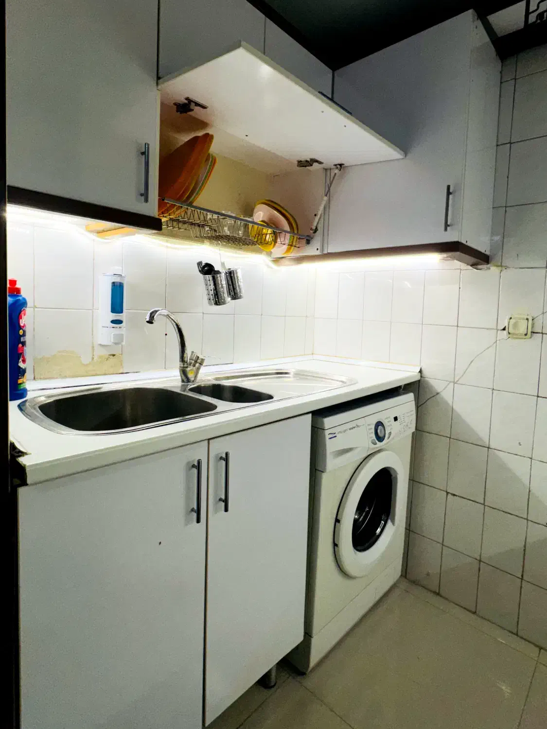 اجاره سوئیت فلت ولیعصر منیریه بازار پانزده‌ خرداد|اجارهٔ کوتاه‌مدت آپارتمان و سوئیت|تهران, منیریه|دیوار