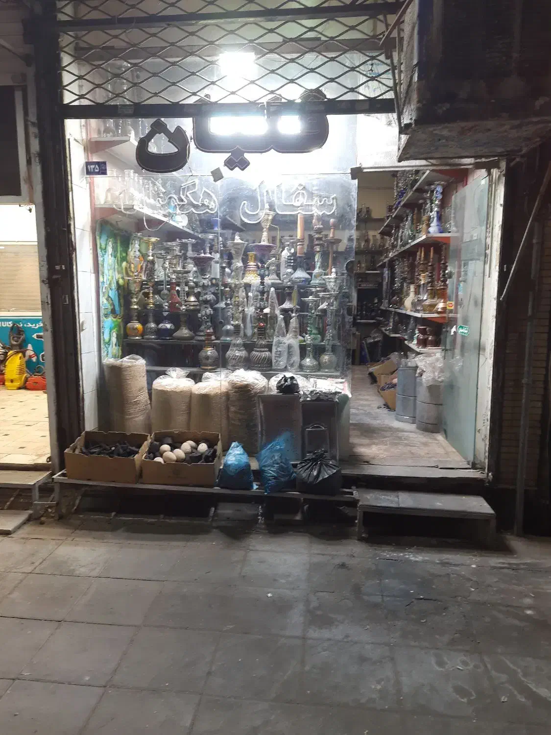 مغازه تجاری متراژ۲۲مترحاشیه خیابان عامل|اجارهٔ مغازه و غرفه|مشهد, عامل|دیوار