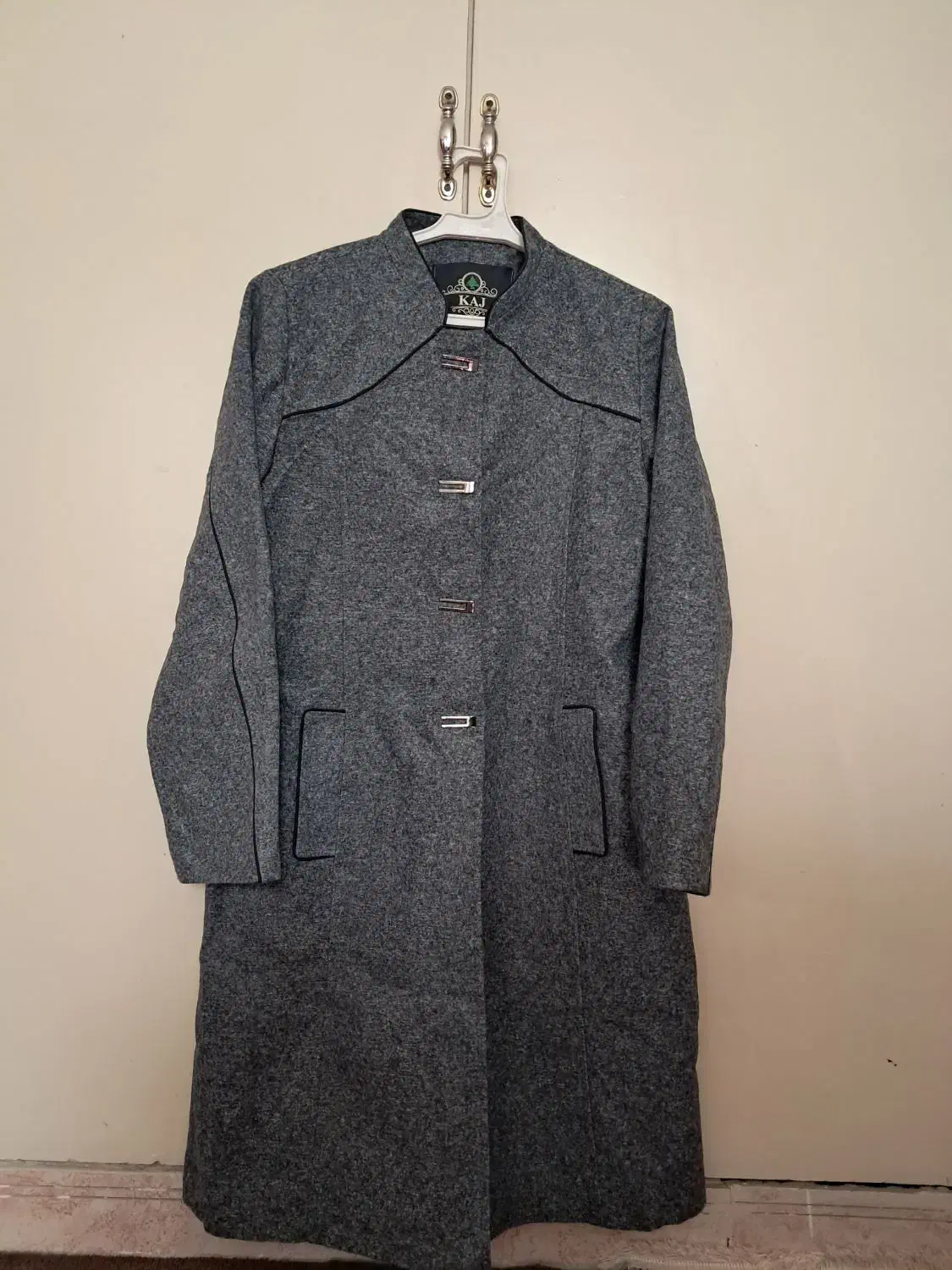 پالتو|لباس|کرج, شهرک جهان آرا|دیوار