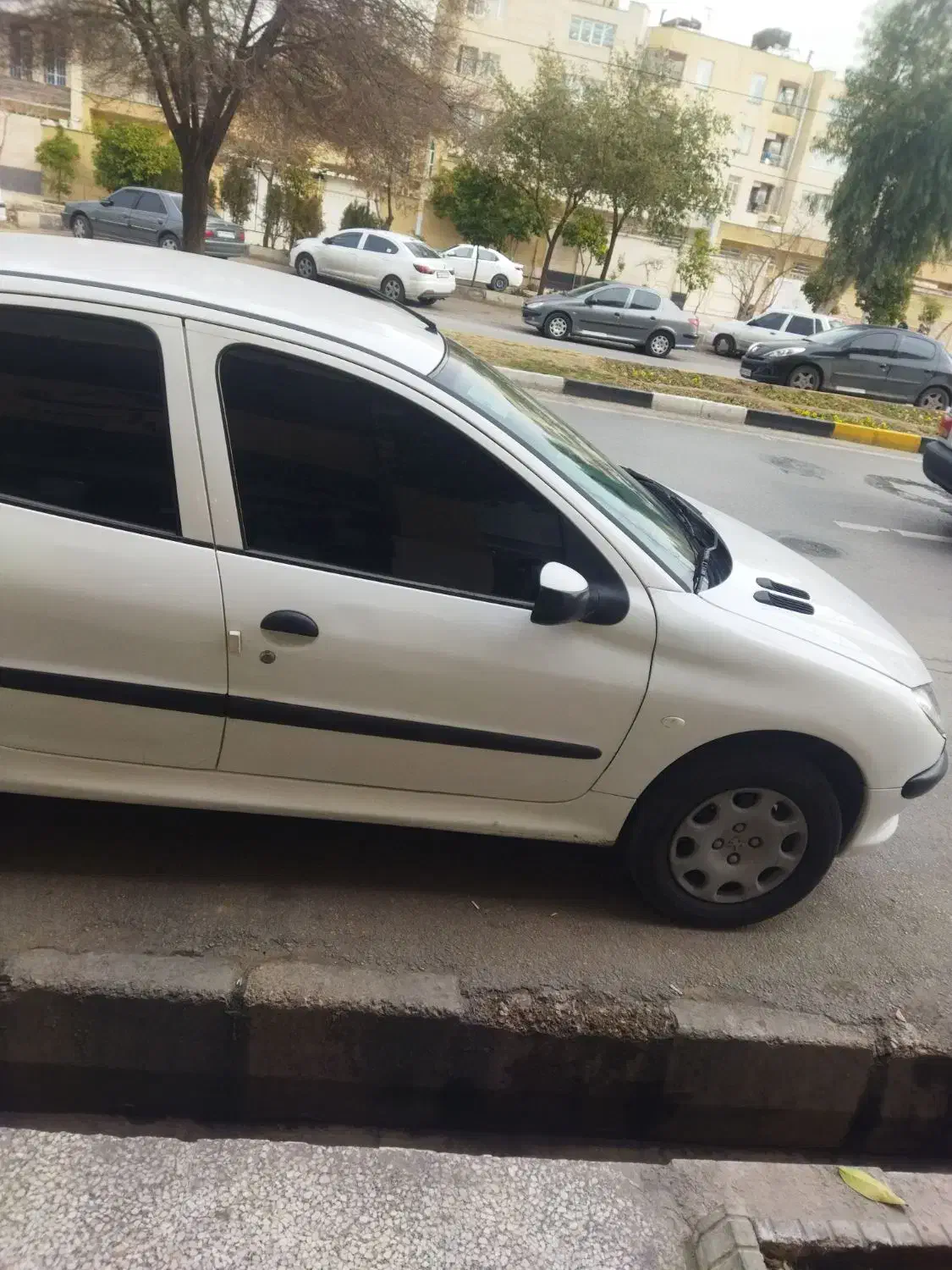 فروش پژو ۲۰۶ تیپ ۲ سال ۹۲|خودرو سواری و وانت|شیراز, ریشمک|دیوار