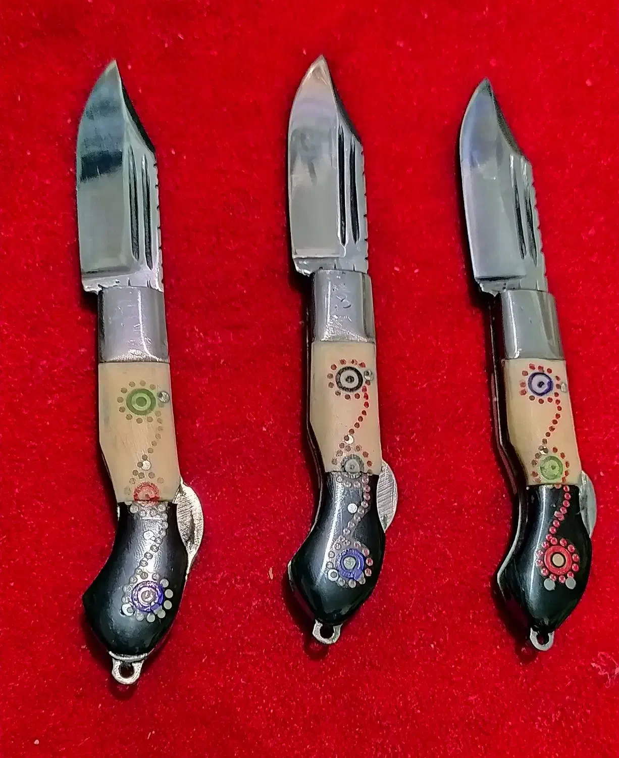 چاقو بابا کلکسیونی خاص|کلکسیون اشیاء عتیقه|شاهرود, |دیوار