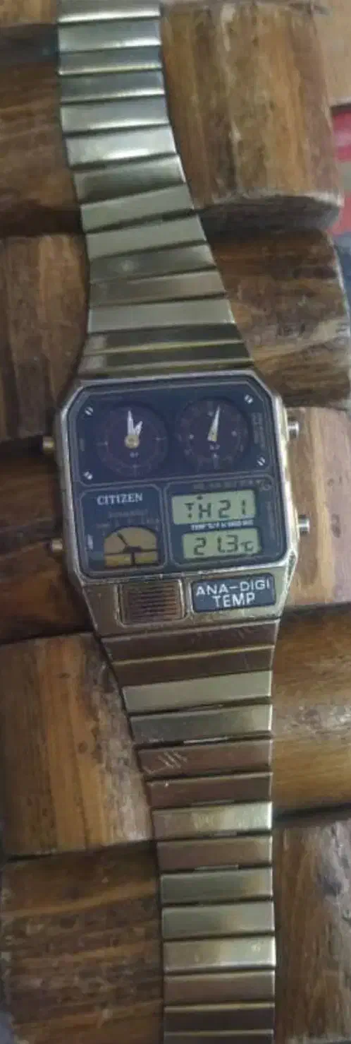 ساعت مچی|ساعت|قروه, |دیوار