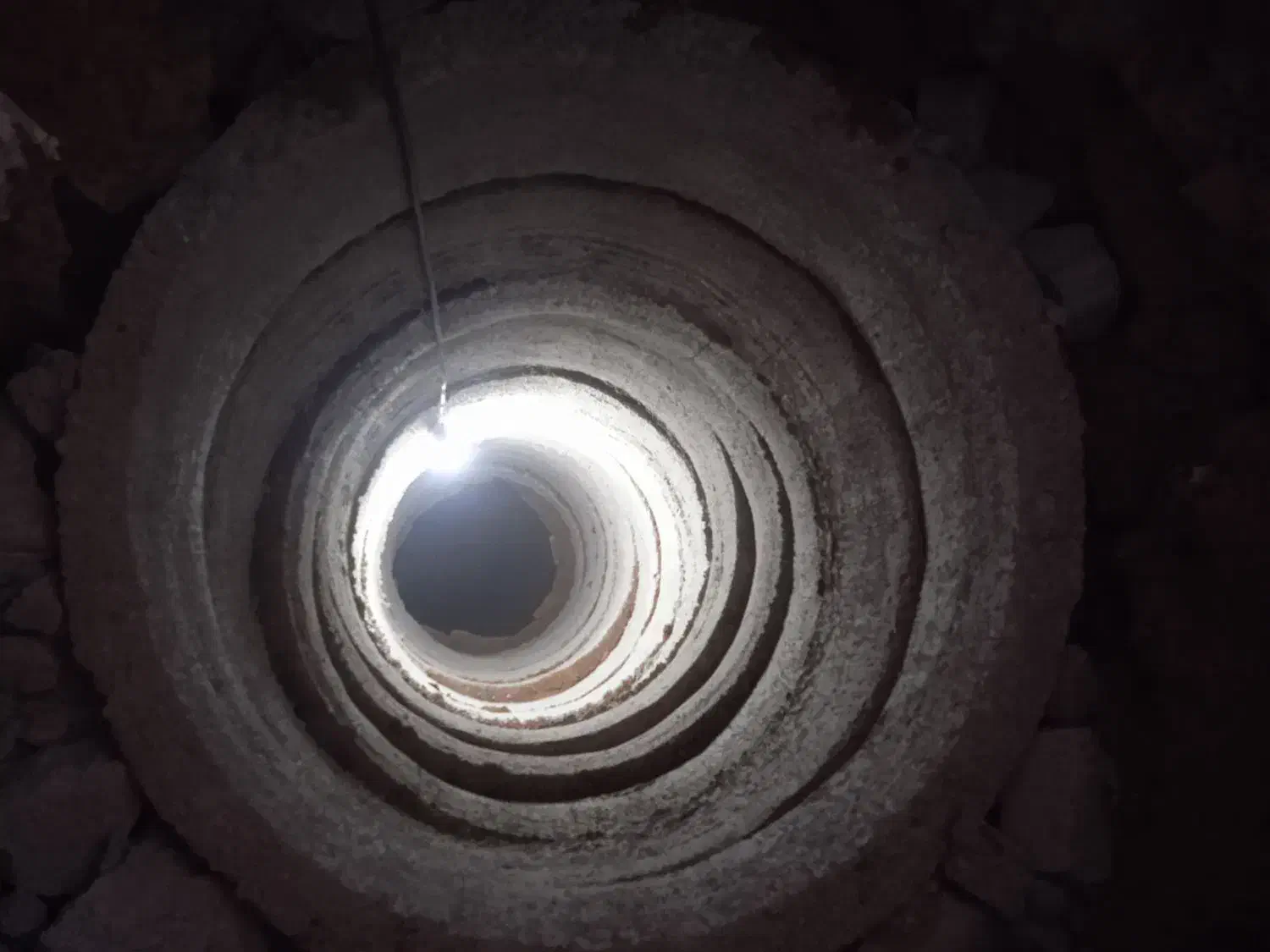 مقنی چاه|خدمات پیشه و مهارت|نیشابور, خط کاشمر|دیوار