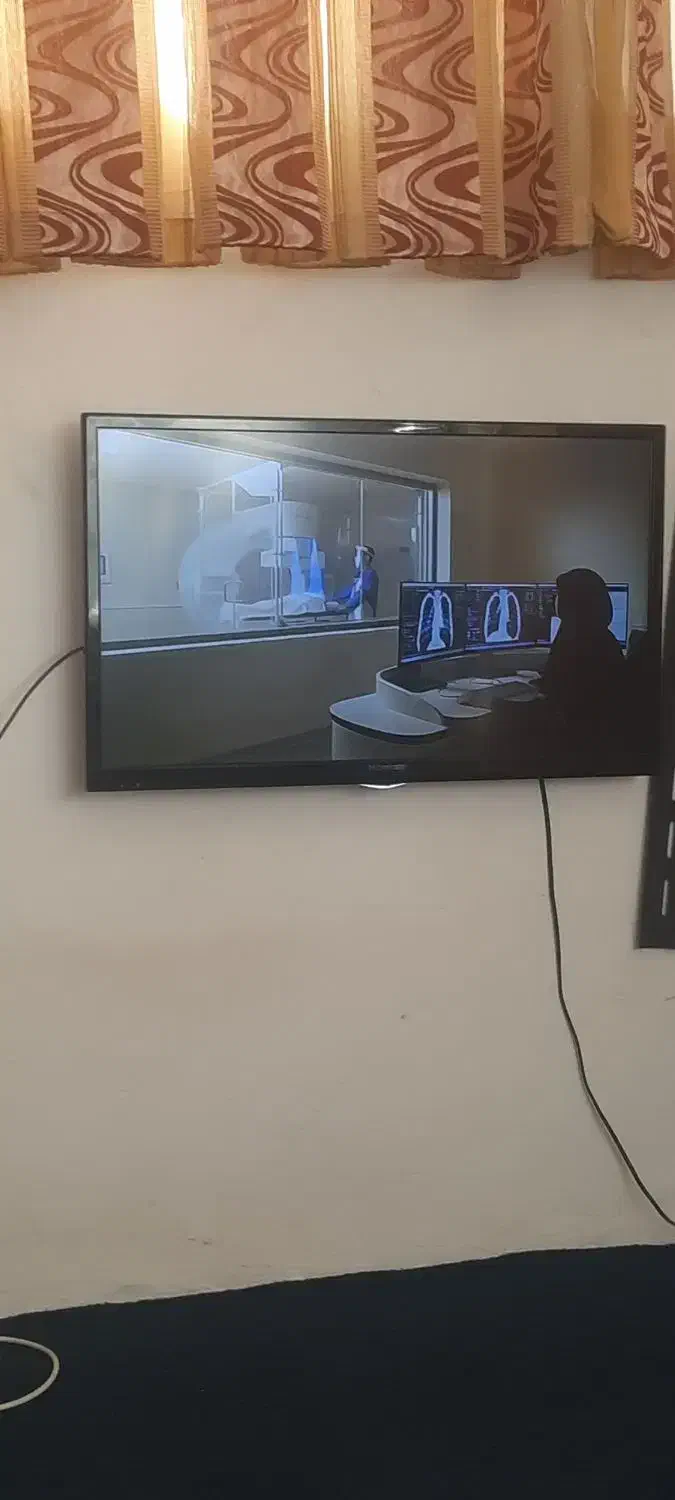 هاینسس۳۲|تلویزیون و پروژکتور|ایلام, |دیوار