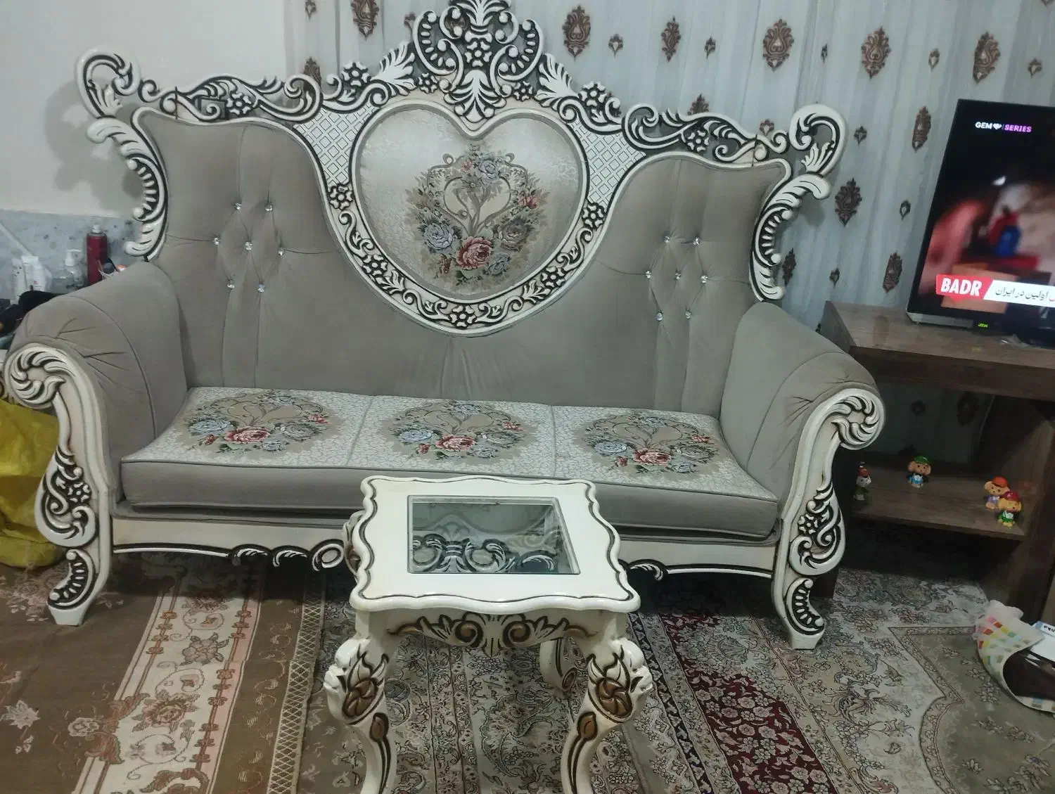 مبل تمیز درحدنو|مبلمان خانگی و میز عسلی|بردسکن, |دیوار