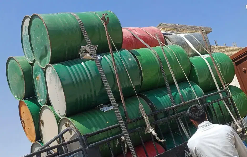 فروش بشکه روغنی تینری پلاستیکی بنایی تخته الوار|مصالح و تجهیزات ساختمان|شیراز, شاه قلی بیگی|دیوار