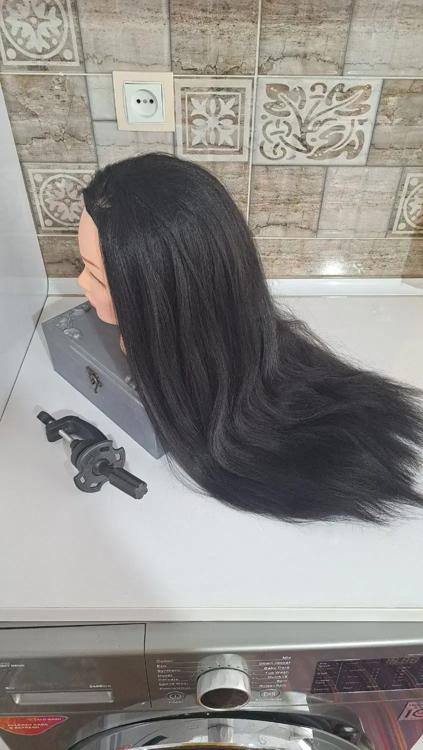 کله مانکن|آرایشگاه و سالن‌های زیبایی|کنگاور, |دیوار