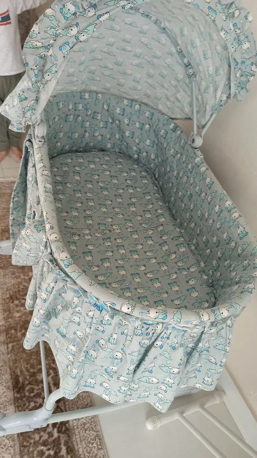 گهواره نوزاد|تخت و صندلی بچه|تهران, هروی|دیوار