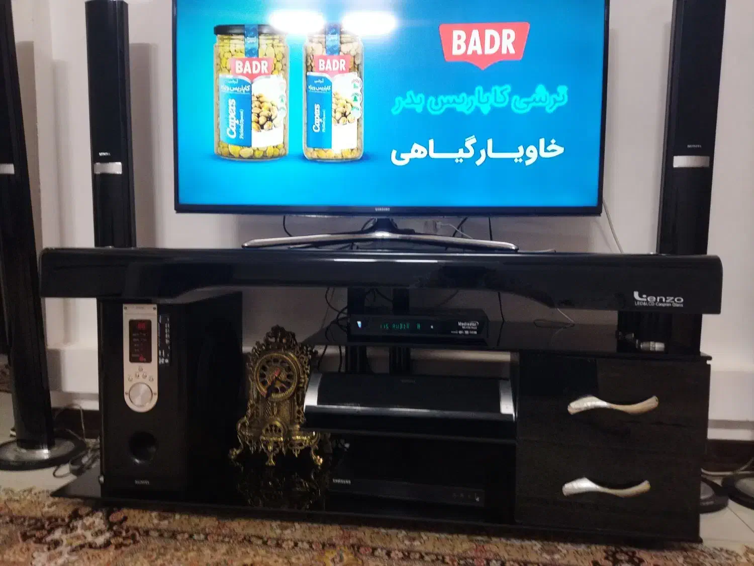 میزتلوزیون|میز تلویزیون|قم, قلعه کامکار|دیوار