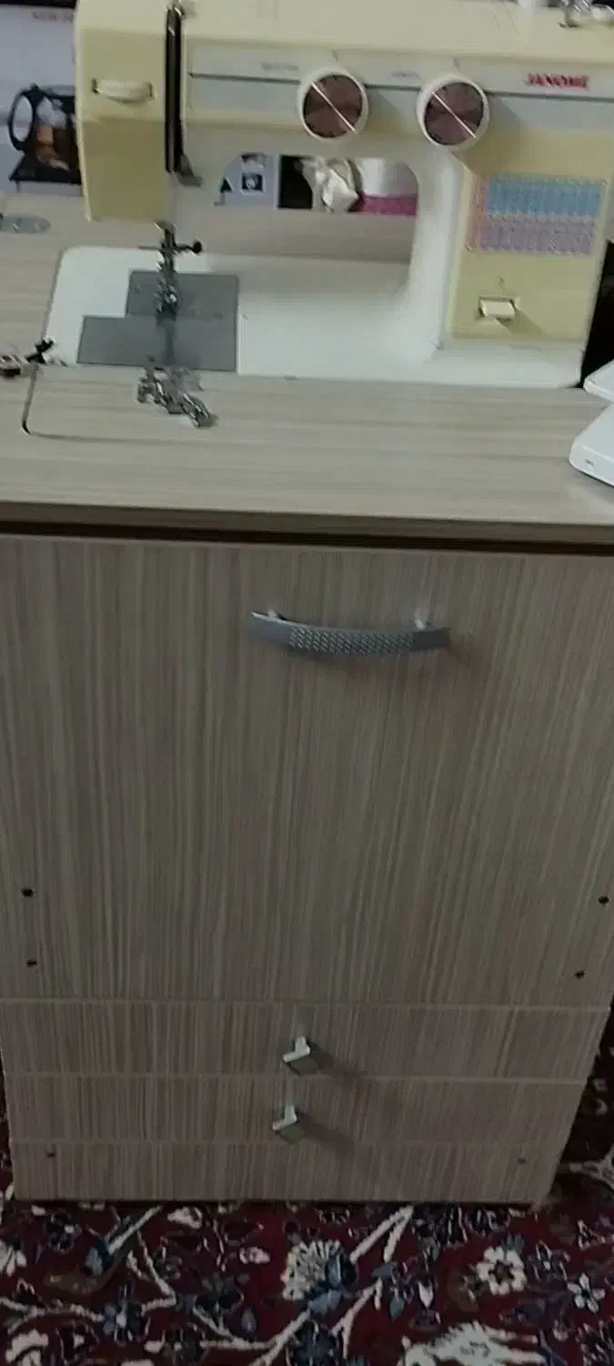 میز چرخ خیاطی صنعتی|لوازم خیاطی و بافتنی|لاران, |دیوار