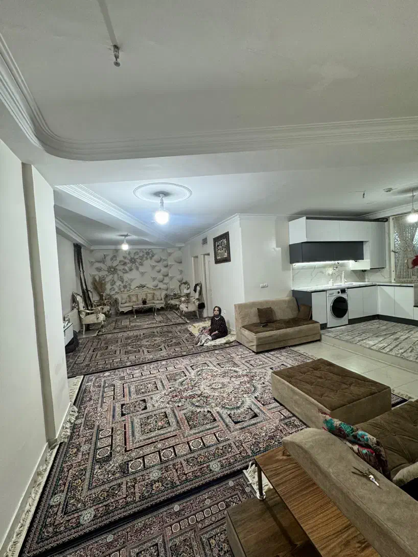 84متر/اسانسور/پارکینگ /کابینت های گلس درجه یک|اجارهٔ آپارتمان|تهران, جی|دیوار