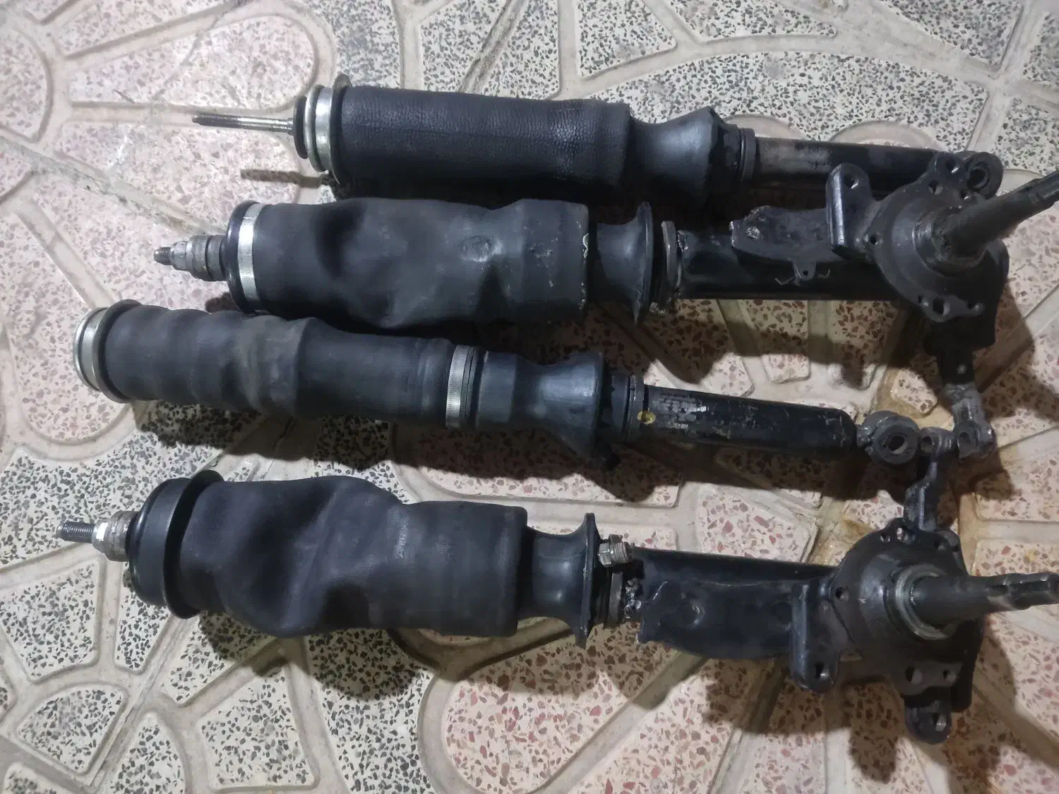 کمک بالن پنوماتیک|قطعات یدکی و لوازم جانبی|رباطکریم, نصیرشهر|دیوار