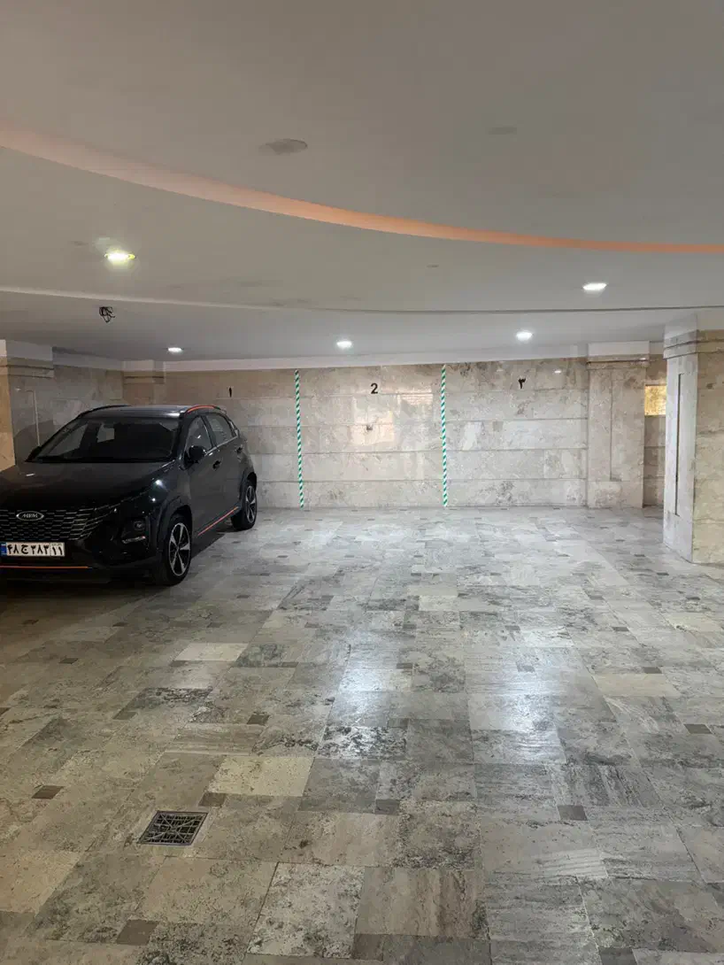 ۵۸ متر ** ظفر کوچه افشین ** ۹ ساله طبقه چهارم