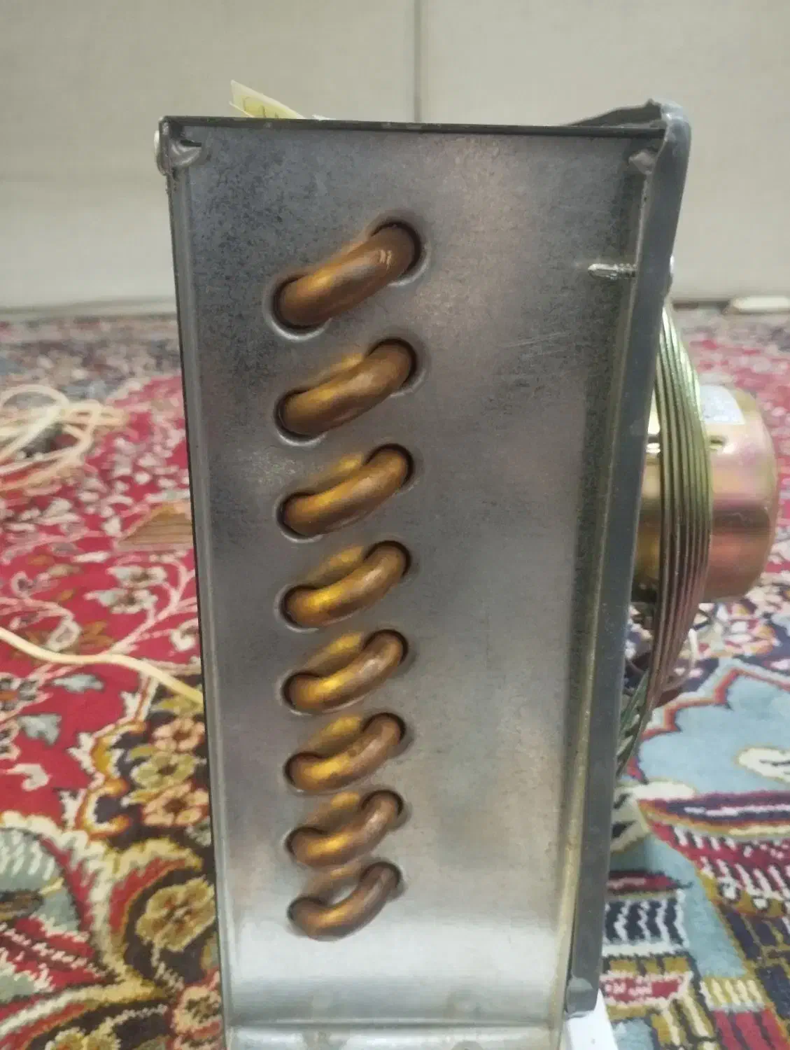 کندانسور مسی|کولر گازی و فن‌کوئل|رشت, کوی غلام نیا|دیوار