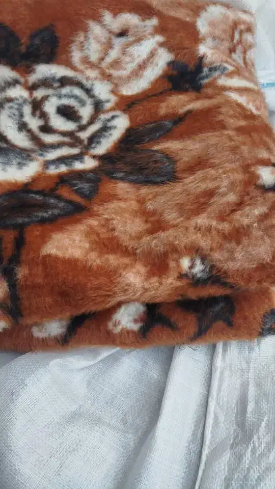 پتو دونفره پشمی درخشان|رختخواب، بالش، پتو|شیراز, صاحب الزمان|دیوار