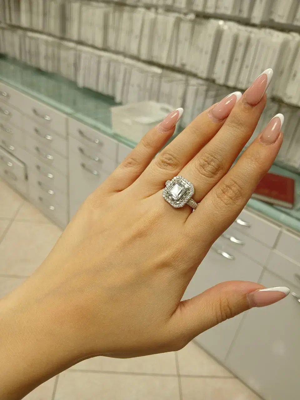 اَنگشتر نقر.ه|جواهرات|اصفهان, خیادان|دیوار