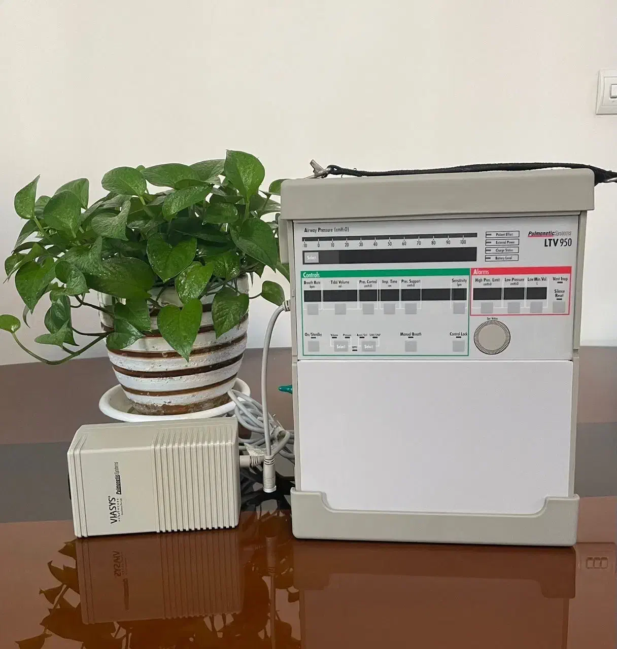 دستگاه ونتیلاتور برند Ltv1200ست لوله خرطومی|آرایشی، بهداشتی، درمانی|شیراز, سینما سعدی|دیوار