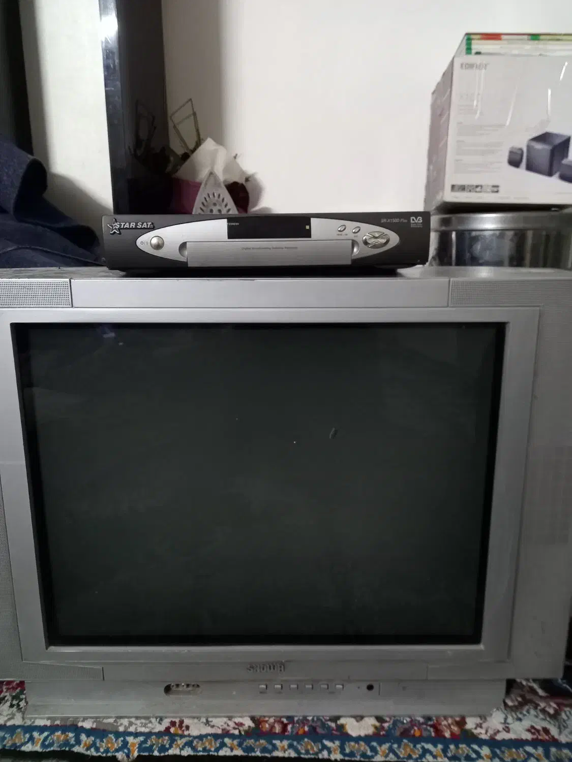 یکدستگاه تلویزیون ۲۹ اینچ مارک صنام صفحه تخت|تلویزیون و پروژکتور|مشهد, نظام دوست|دیوار