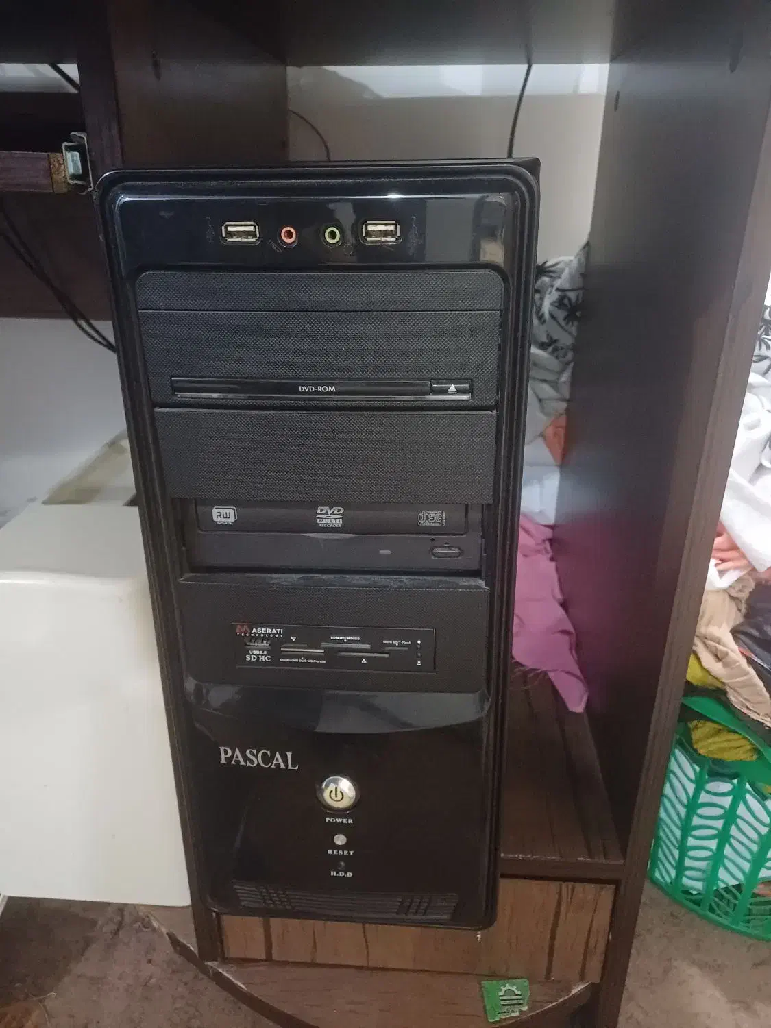 کامپیوتر صفحه ای ای دی کاملا سالم|رایانه رومیزی|اهواز, اهواز|دیوار