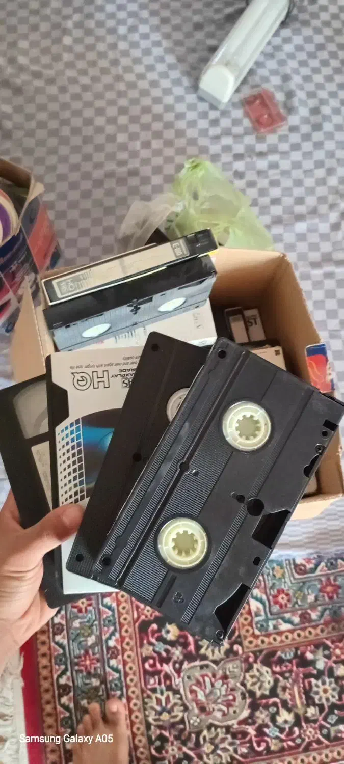 نوار کاست بزرگ|کلکسیون اشیاء عتیقه|بروجرد, |دیوار