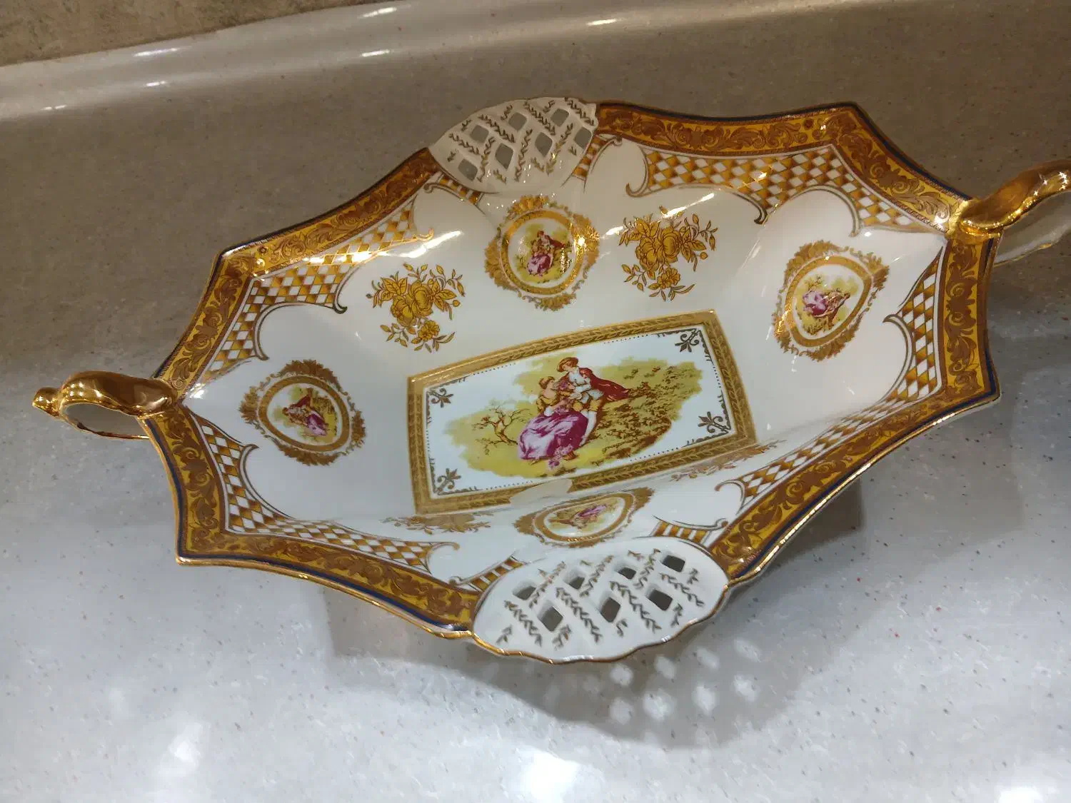 ظروف لرشید|ظروف سرو و پذیرایی|کرج, مصباح|دیوار