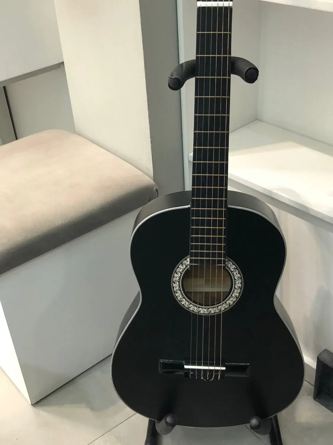 گیتار با پایه|گیتار، بیس، امپلیفایر|تهران, جنت‌آباد مرکزی|دیوار