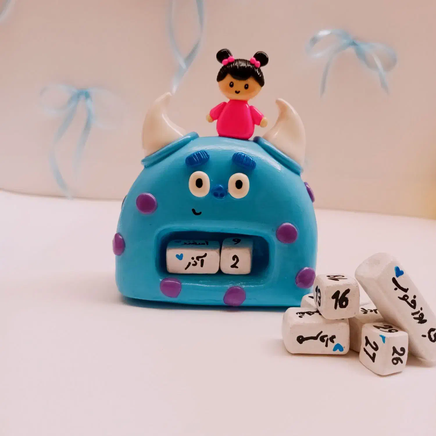 تقویم عروسکی|لوازم التحریر|ملایر, |دیوار