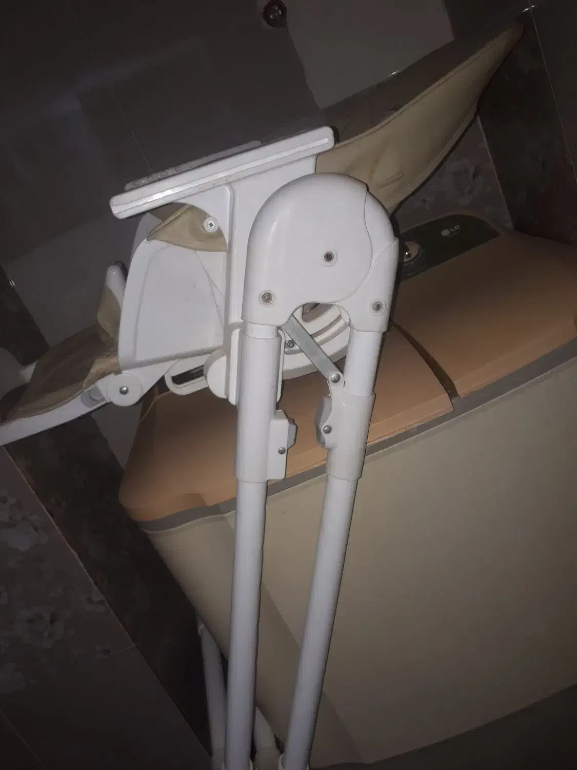 میز غذا وکریر بچه|اسباب و اثاث بچه|بجنورد, |دیوار