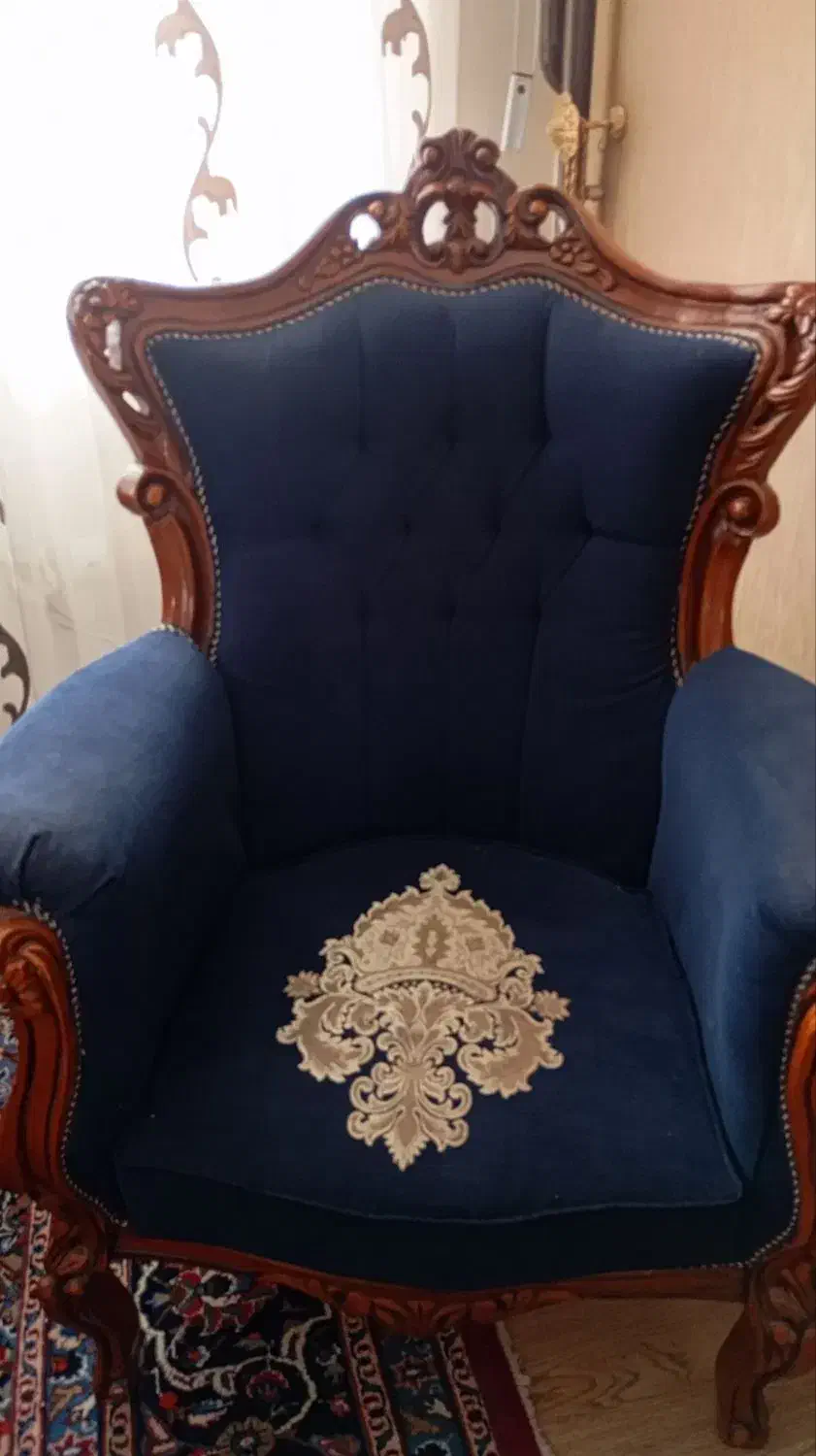 مبلمان|مبلمان خانگی و میز عسلی|میانه, |دیوار