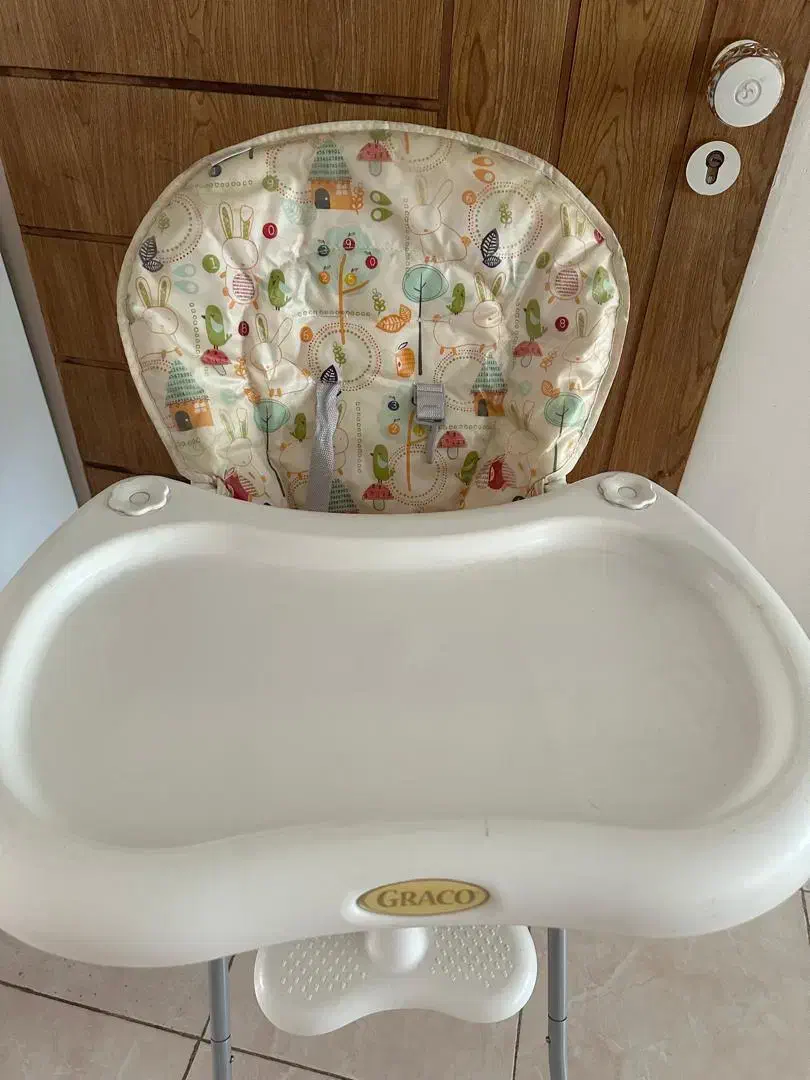 صندلی کودک غذاخوری|تخت و صندلی بچه|تهران, گلستان (شهرک راه آهن)|دیوار