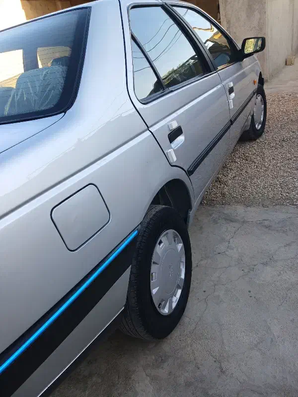 پژو ۴۰۵ خشک کارخانه|خودرو سواری و وانت|قروه, |دیوار