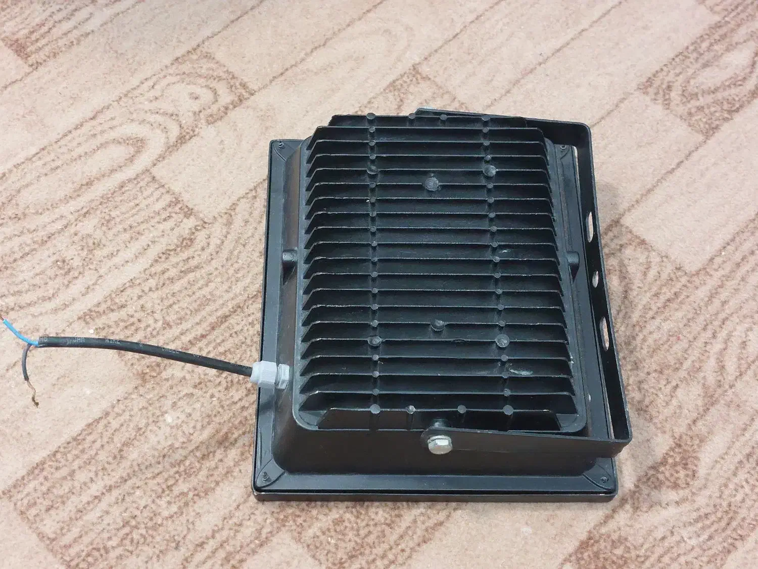 پرژکتور ۱۰۰ وات|لامپ و چراغ|دزفول, |دیوار