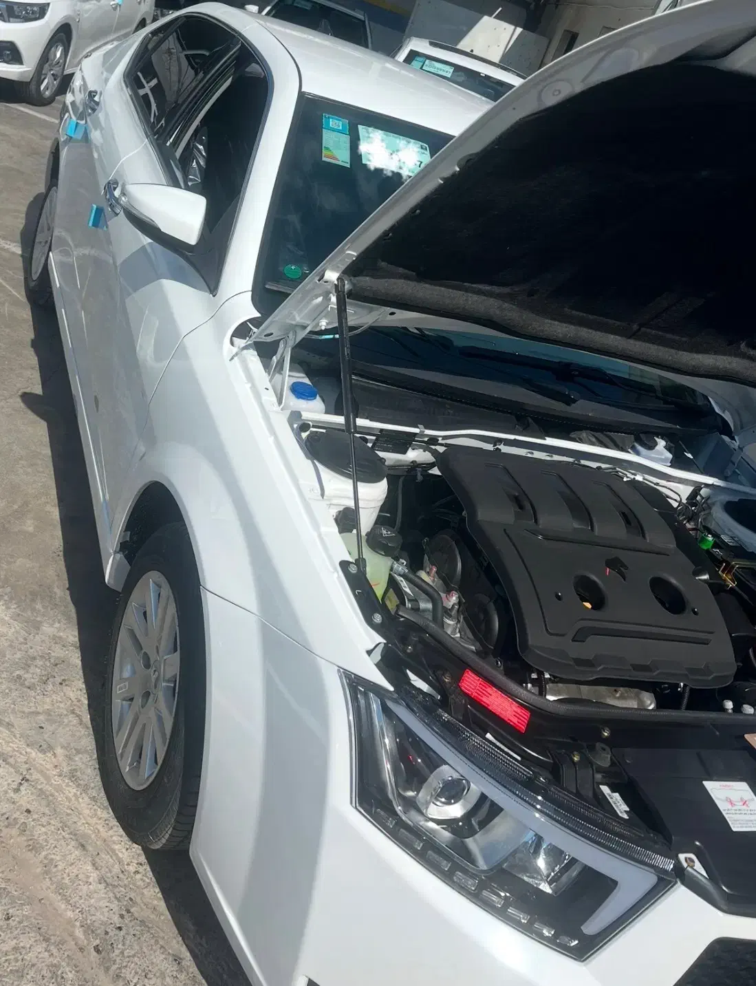 دنا+(پلاس) با گیربکس MT6 موتور EF7P سفید|خودرو سواری و وانت|اصفهان, صائب|دیوار