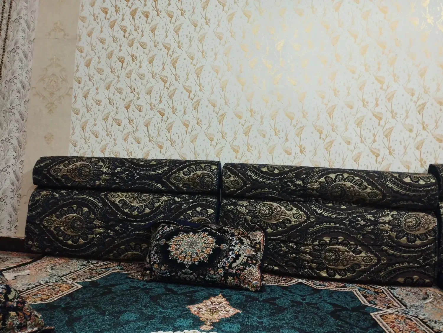 6عدد پشتی تمیز|پشتی|اهواز, پردیس دو|دیوار