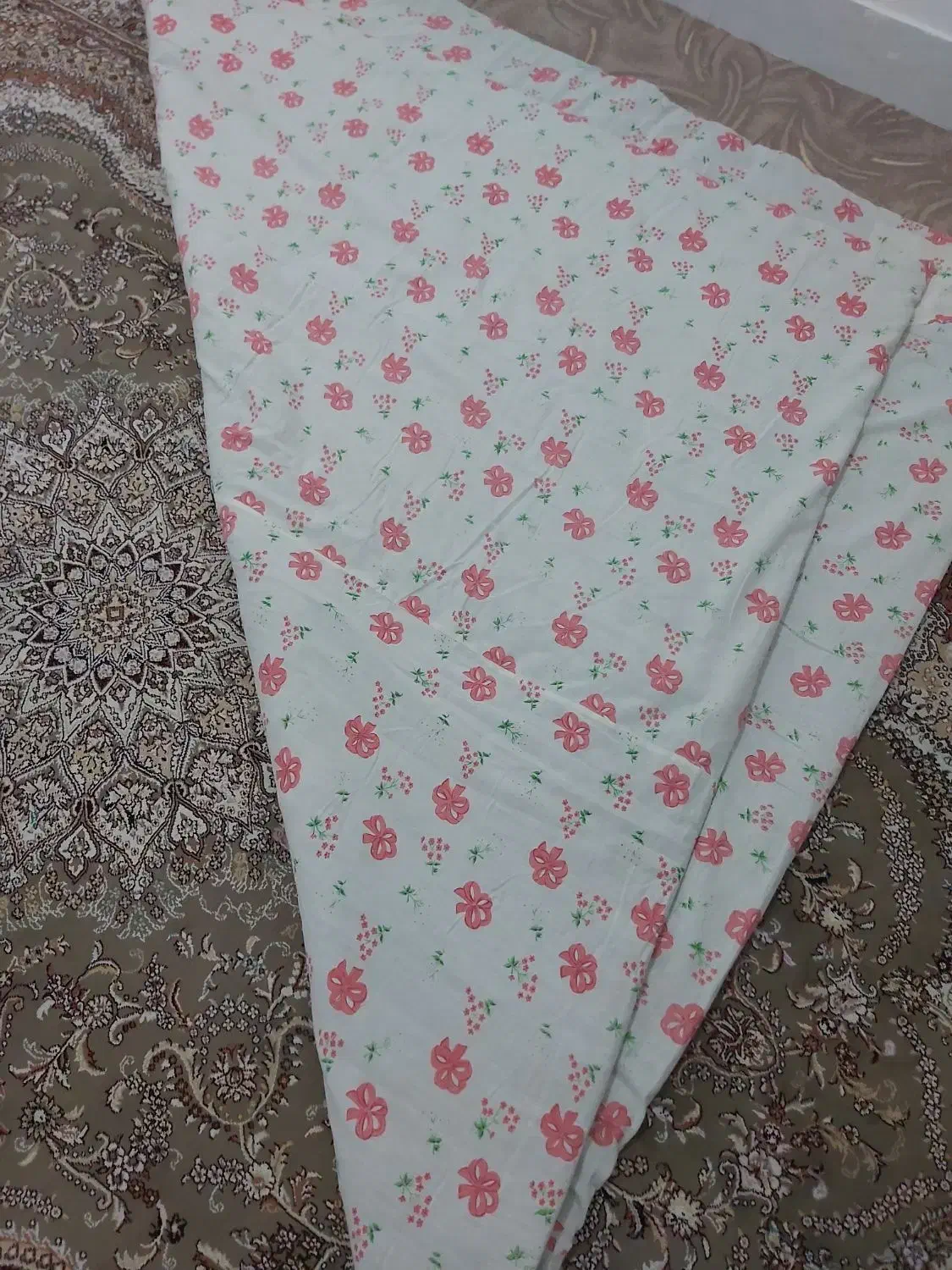 لحاف سنتی|رختخواب، بالش، پتو|قروه, |دیوار