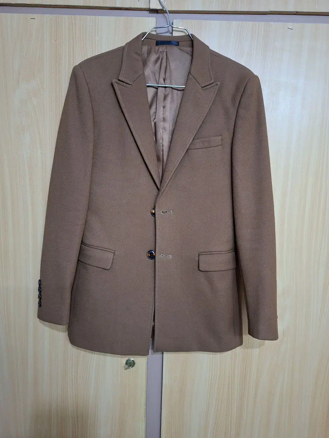 کت تک|لباس|بیرجند, |دیوار