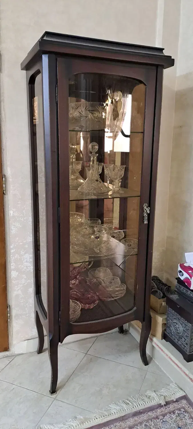 بوفه سبک ایتالیایی با روشنایی|بوفه، ویترین، کنسول|تهران, پرستار|دیوار