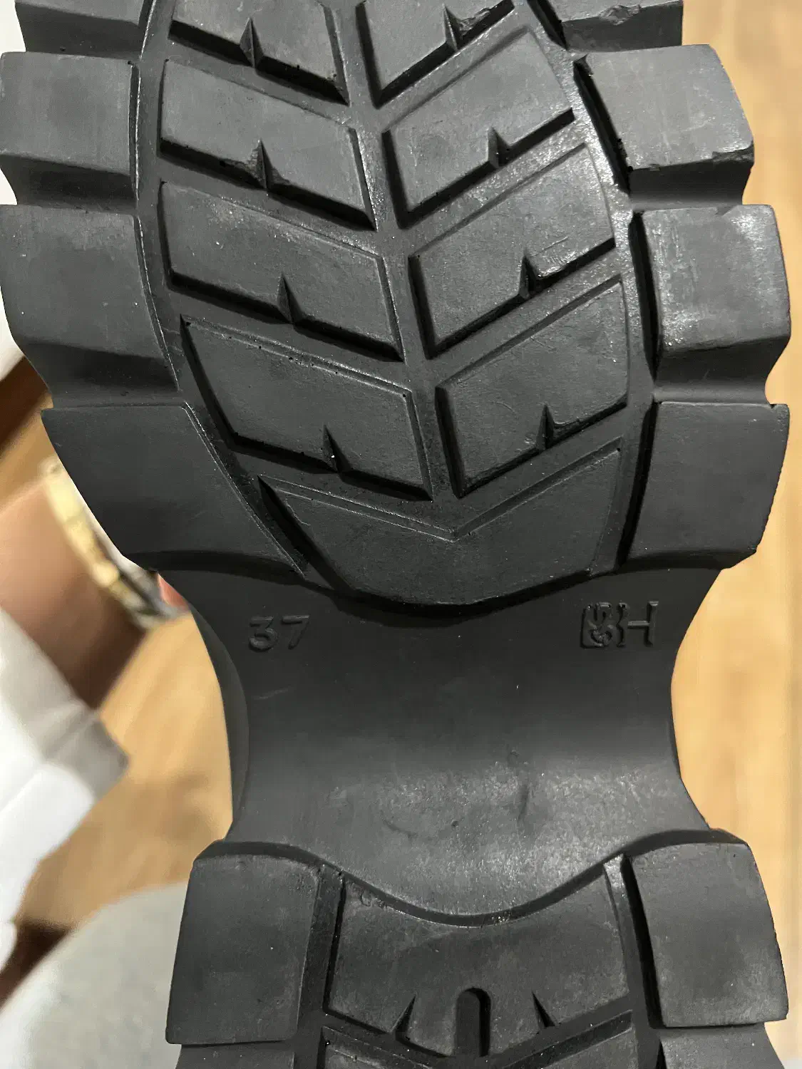 پوتین|کیف، کفش، کمربند|کرج, دهقان ویلا|دیوار