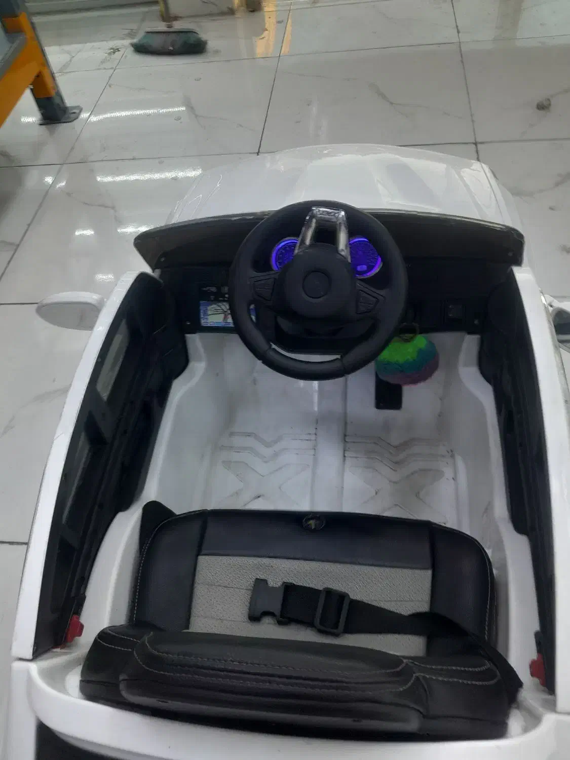 ماشین شارژی بزرگ|اسباب‌بازی بچه|بندر ماهشهر, |دیوار