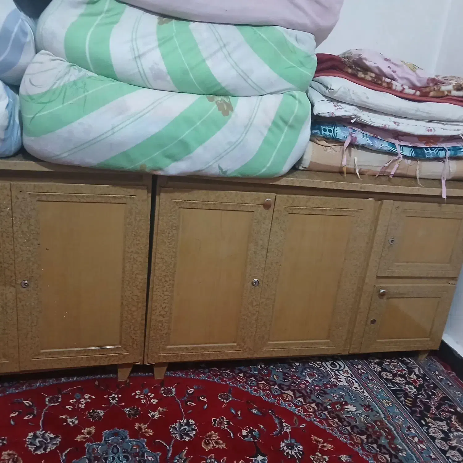 دو دیوار چوبی و یک آهنی  توافقی و جنس محکم|جاکفشی، کمد، دراور|نورآباد ممسنی, |دیوار