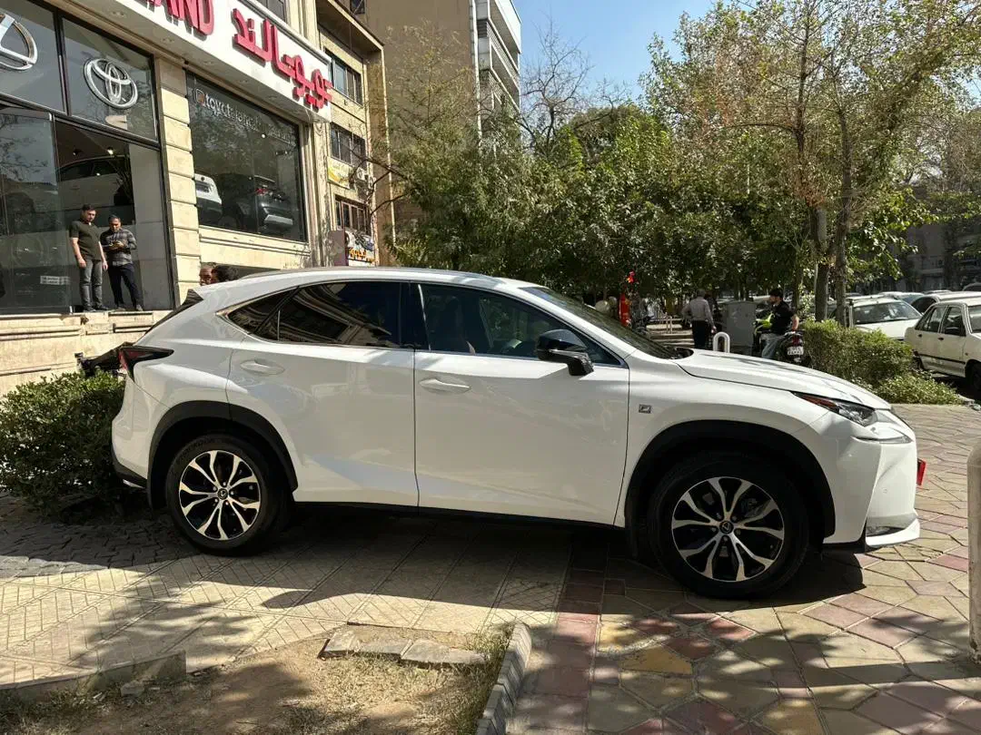 لکسوس NX200 مشابه صفر، مدل ۲۰۱۶|خودرو سواری و وانت|تهران, عباس‌آباد|دیوار