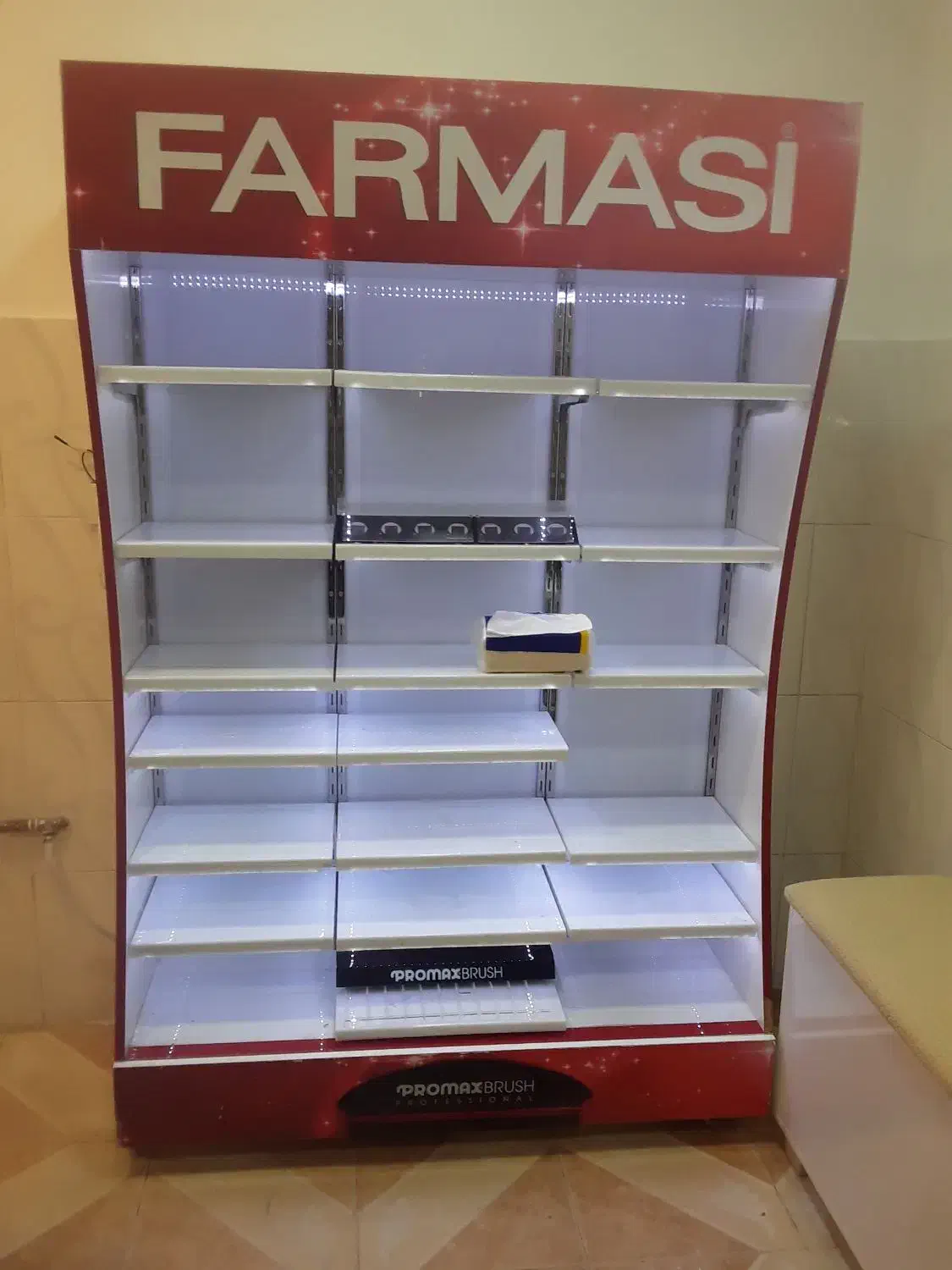 دکوری آرایشگاه  آرایشی|فروشگاه و مغازه|سبزوار, امیر کبیر|دیوار