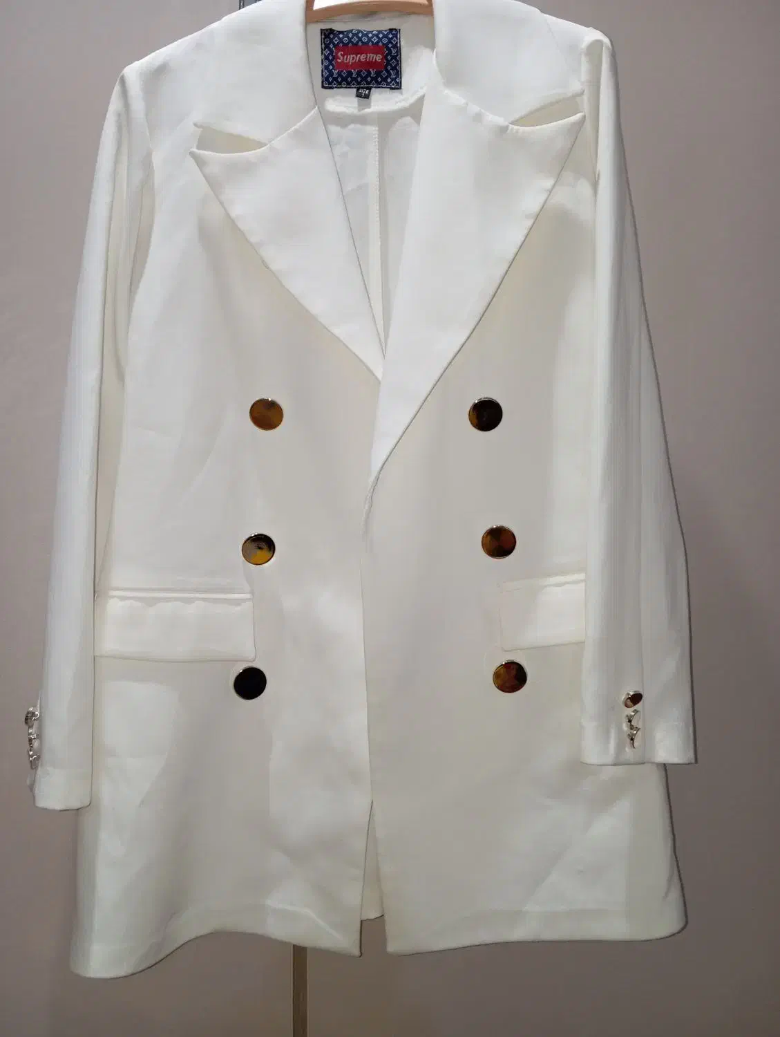 لباس|لباس|امیدیه, |دیوار