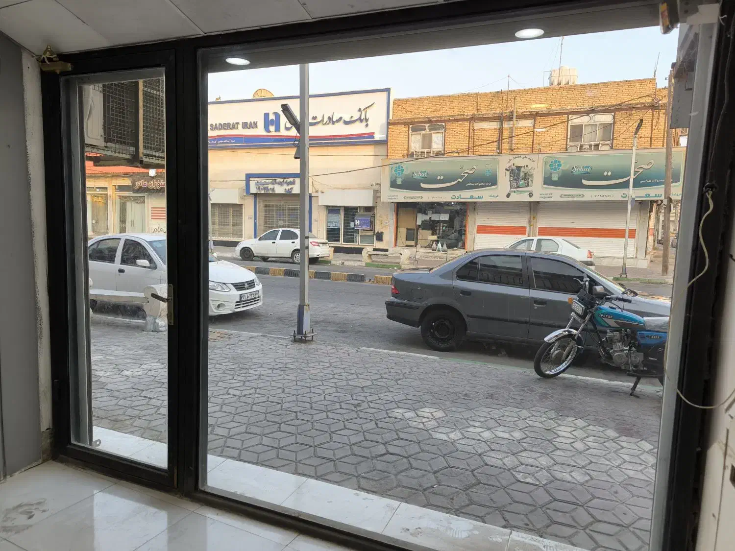 «مغازه فول‌لوکیشن روبروی بانک صادرات»|اجارهٔ مغازه و غرفه|بندر ماهشهر, |دیوار