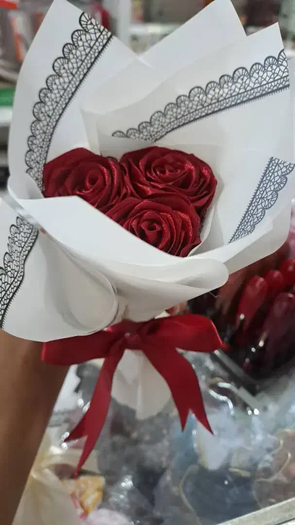 گل روبانی|گل مصنوعی|رودان, |دیوار