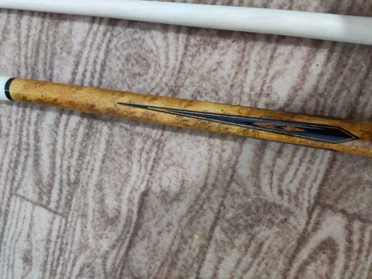 گیو چوب بیلیارد ایت بال|تجهیزات ورزشی|سلماس, |دیوار