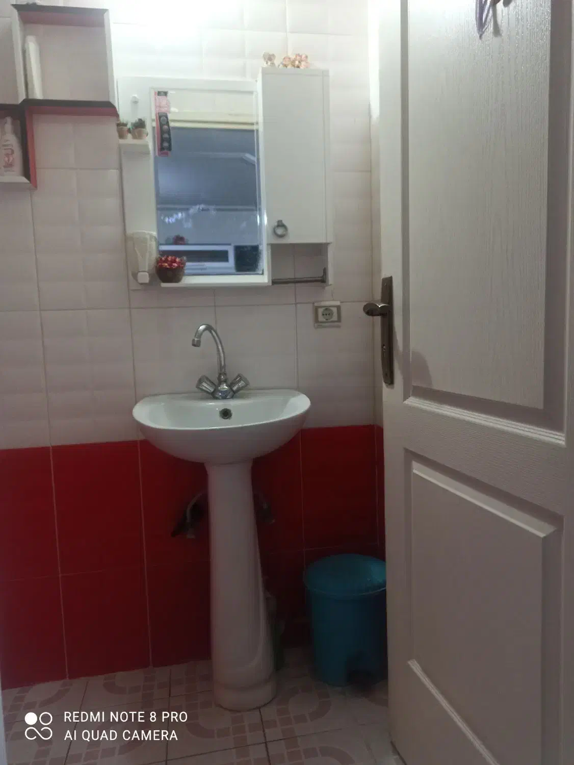 روشویی با آینه باکس|لوازم سرویس بهداشتی|کازرون, |دیوار